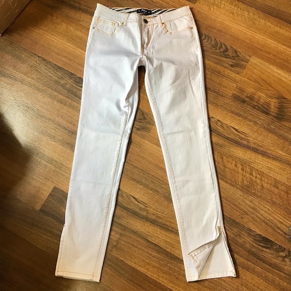 Abbey Dawn by Avril Lavigne white skinny jeans with embroidered star pockets - Picture 5 of 15